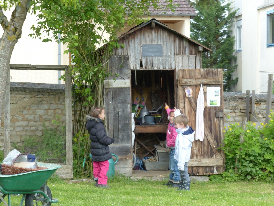 Dcouverte de la cabane de "bine boursette"